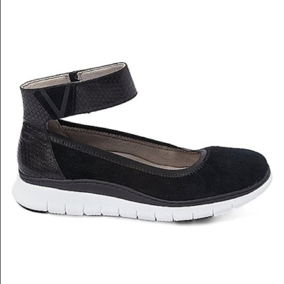 𝅺VIONIC Camile Womens Suede Ankle Strap Ballet Flats black and white size 6 - Picture 1 of 5